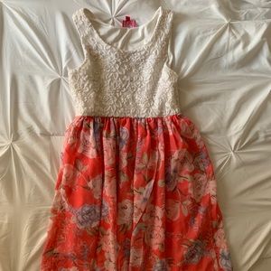 Formal beautiful white and pink dress size 10-12.